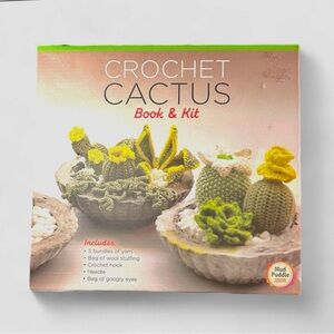 New Mud Puddle Inc Craft Cactus Crochet Kit and Book Potted SUCCULENTS